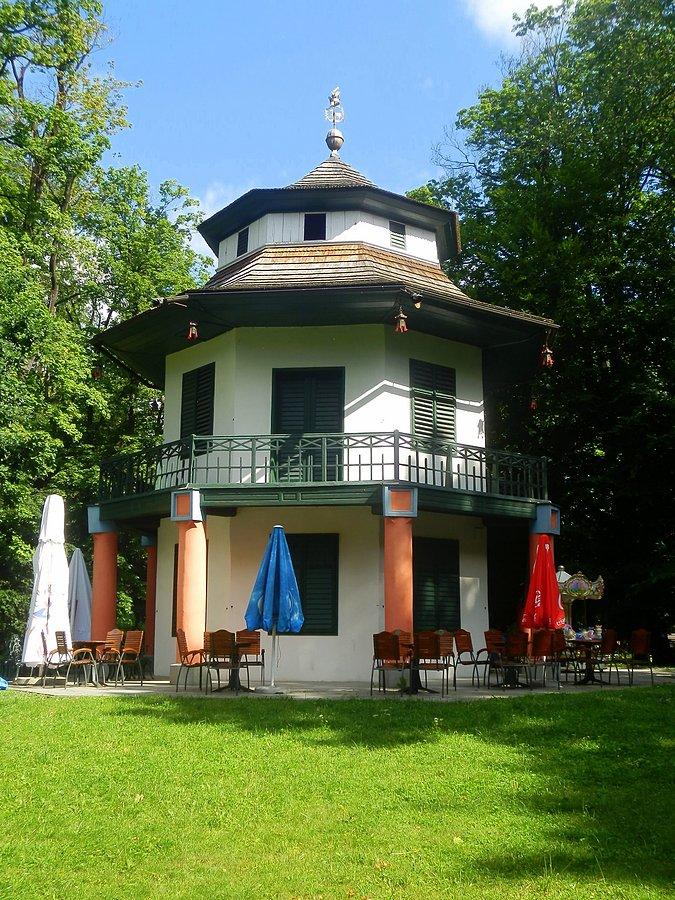 Chiński domek w Parku w Żywcu