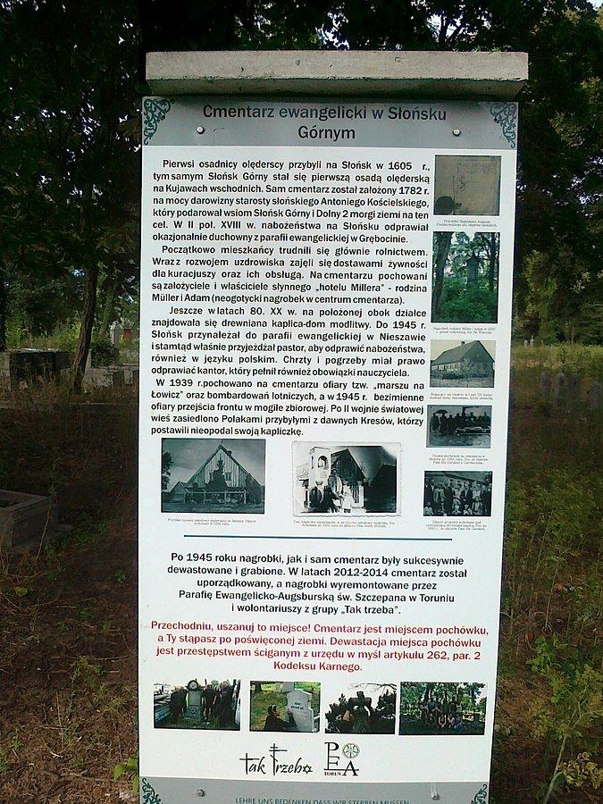 Tablica informacyjna przy starym cmentarzu ewangelickim
