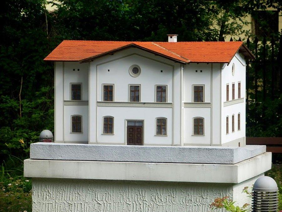 Miniatura w parku