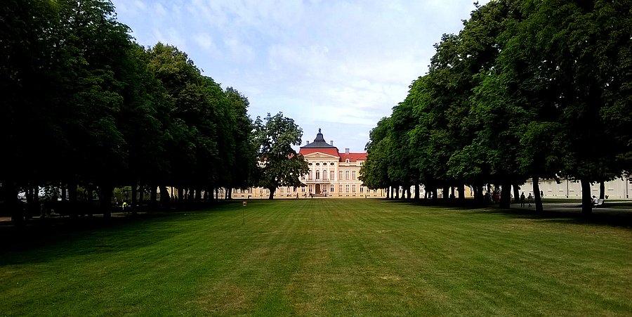 Rogalin - pałac już czynny