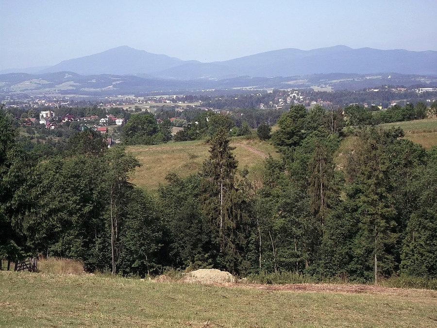 Jeszcze nie wyjechałem z Rabki a widoczki już są - Babia Góra i Pasmo Policy