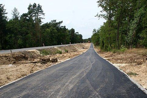 Czyżby to była nowiutka asfaltowa DDR?, niczym z EuroVelo Centrum?