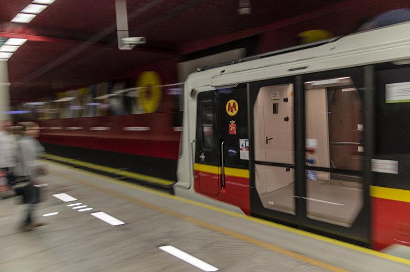 Metro Warszawskie... chyba jedyna rzecz która mi się podoba... "w stolycy"