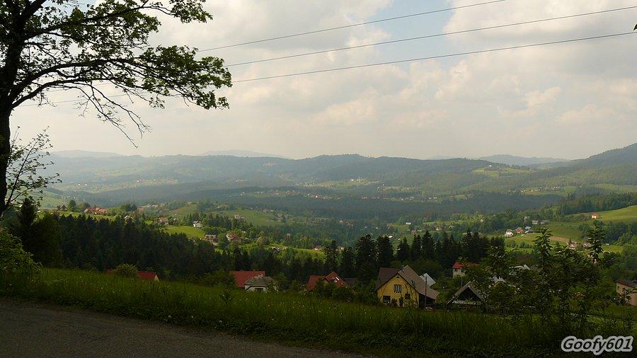 Widok z podjazdu na Ochodzitą