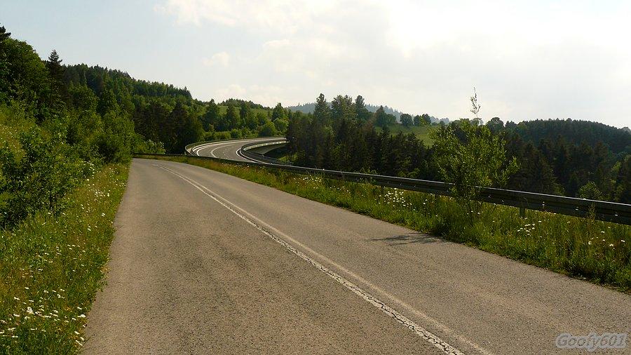 Stara i nowa droga na Zwardoń
