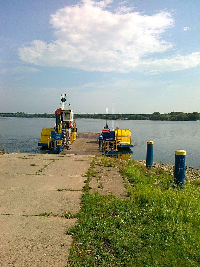 Właśnie przybił do brzegu