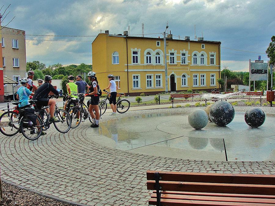 Wycieczka rowerowa. Miejsce docelowe - Pałac Rosenbergów w Klecewie