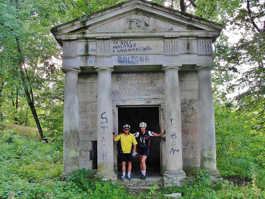 Wycieczka rowerowa. Miejsce docelowe - Pałac Rosenbergów w Klecewie
