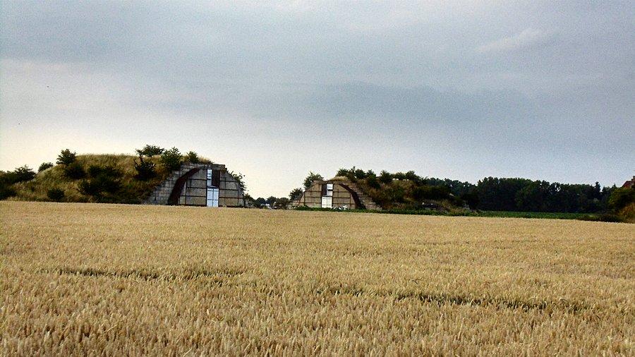 Stare hangary