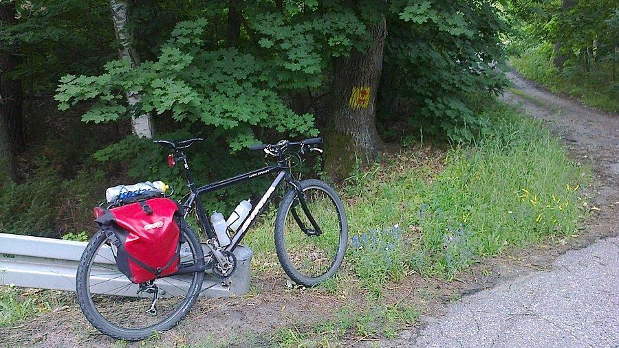 Jako stary maratonowy wyjadacz bez problemu wypatrzyłem michałkowe oznakowanie :)