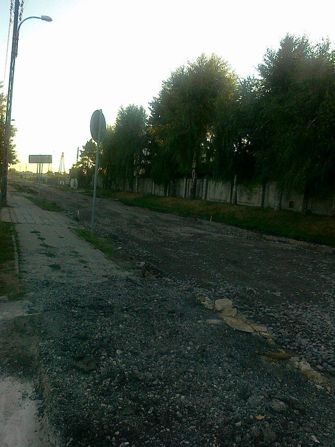 Zerwana nawierzchnia