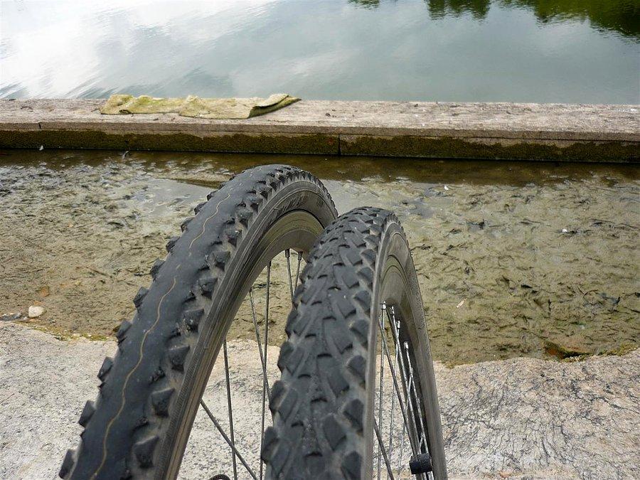Przednia i tylna opona mojego roweru