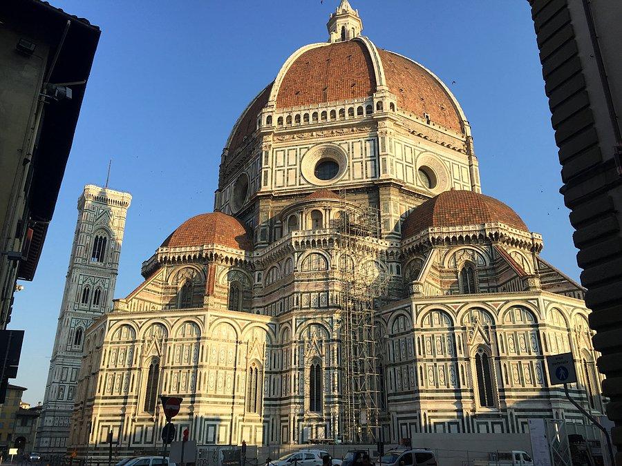 Bazylika we Florencji mieści 30 tyś osób