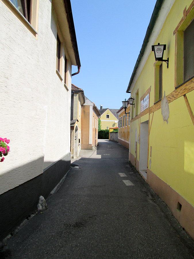 R1 przez wąskie uliczki miast nad Dunajem