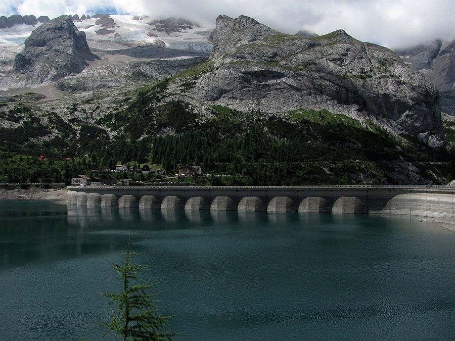 Lago di Fedaia