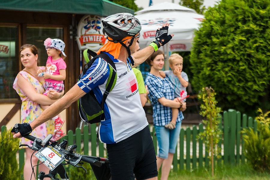 Częstochowska Mini Orbita 2015 - Rodziny żegnają. Foto. Mateusz Kłosowski