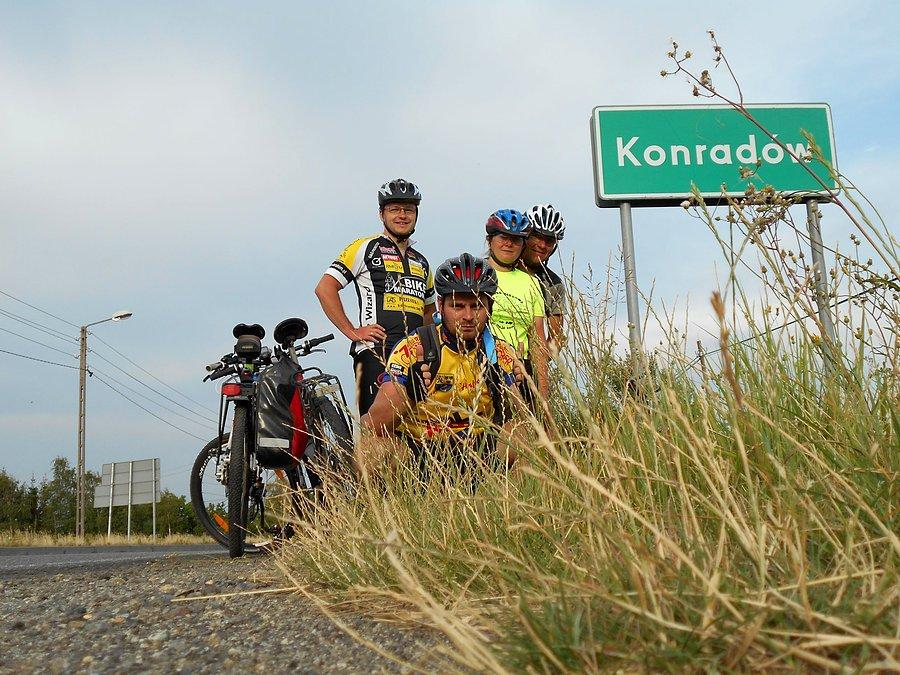 Ekipa w Konradowie