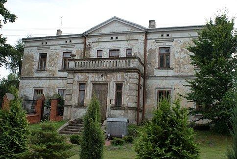 Stara plebania na terenie kościoła św. Floriana w Sulejowie