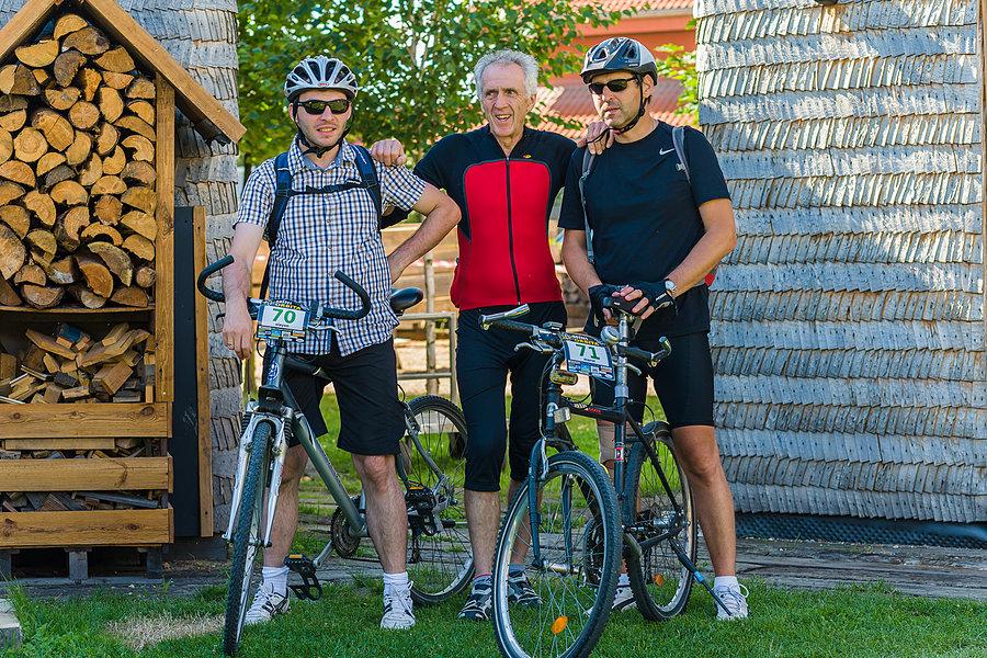 Mini Orbita 2015 - z Sylwkiem (70) i Marcinem (71) na pit stopie w Kamyku