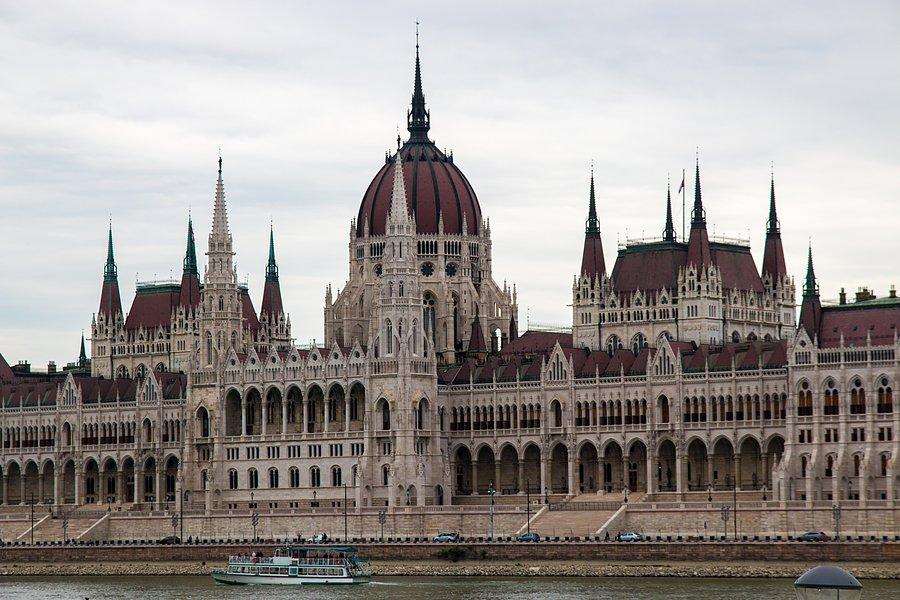 Parlament raz jeszcze