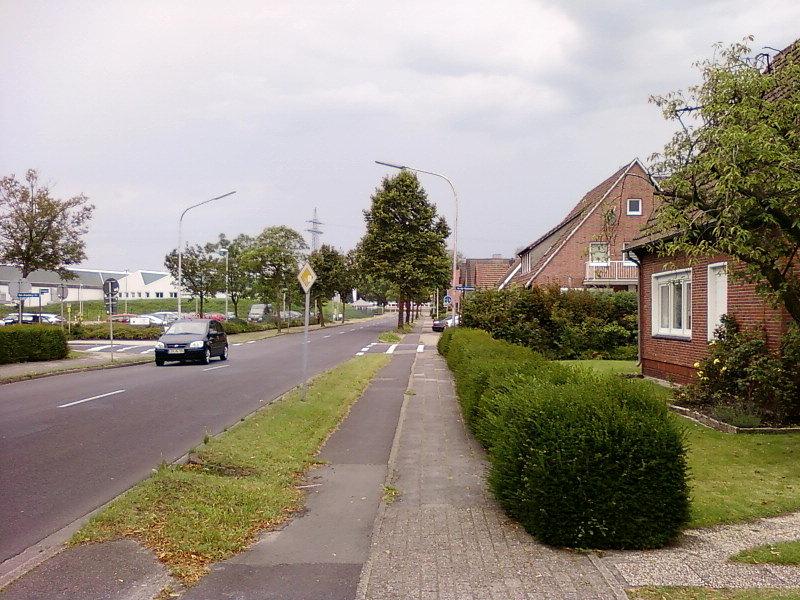 Wąska droga rowerowa