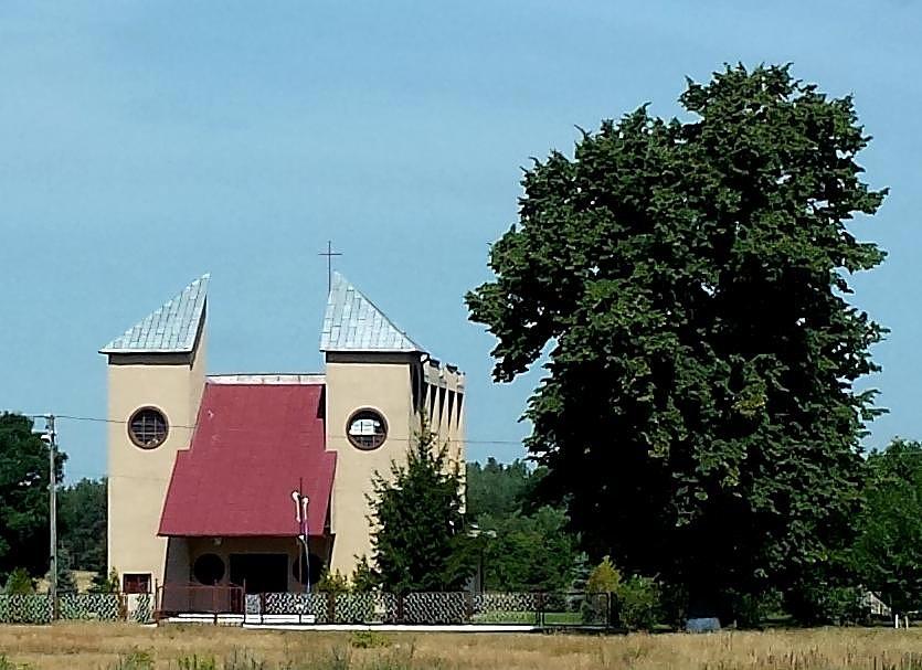 Komarowo - Kościół filialny pw. Przemienienia Pańskiego
