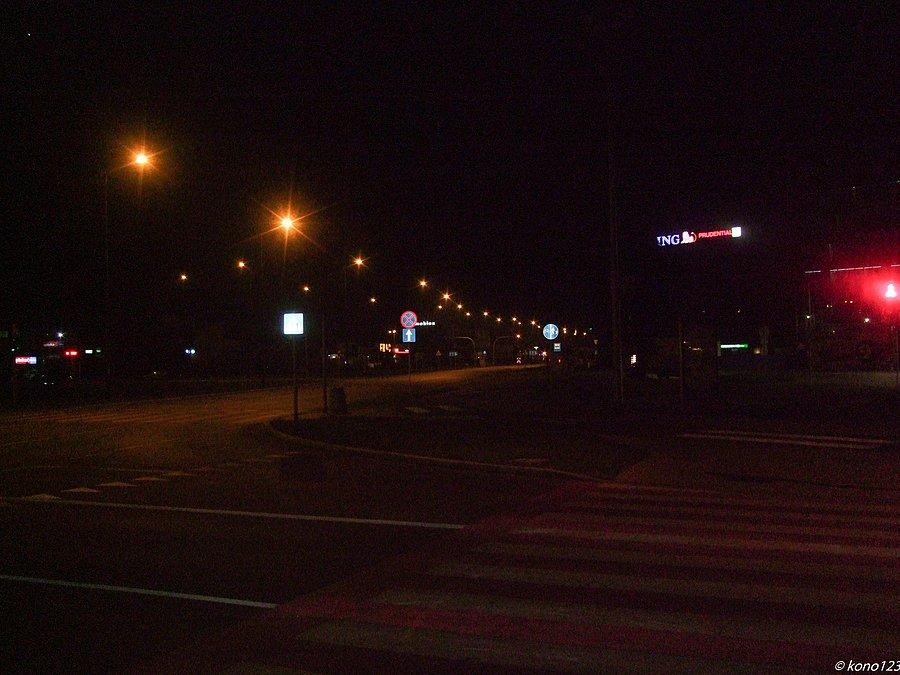 Ulica Rejtana o 4 rano, jadę w kierunku Tyczyna
