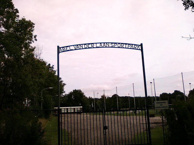 Wejście na obiekt sportowy