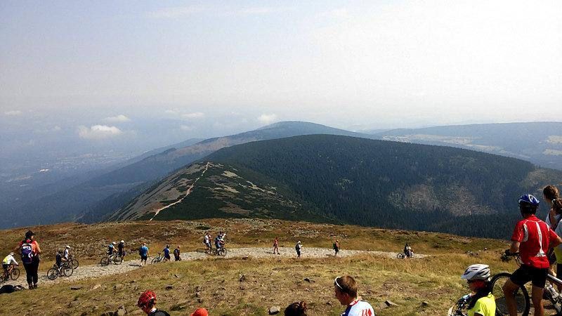 2 kierunkowy ruch na ścieżce na szczyt to chyba nie najlepszy pomysł
