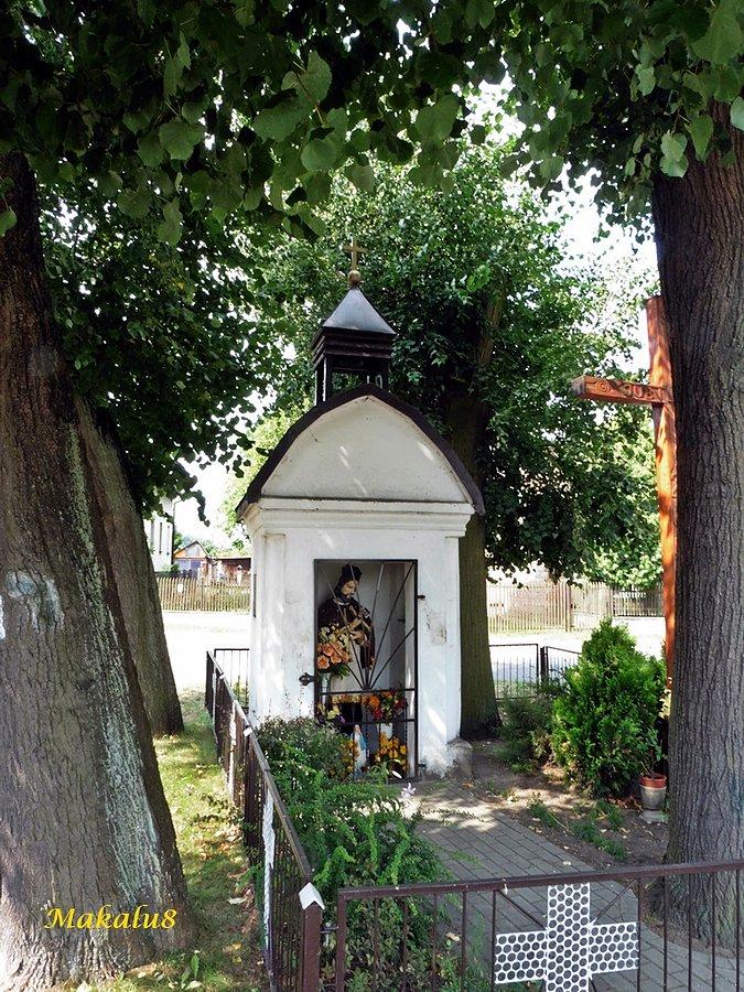 Kapliczka w Lisowie