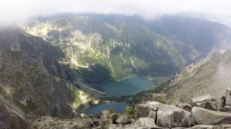 Widok na Czarny Staw i Morskie Oko
