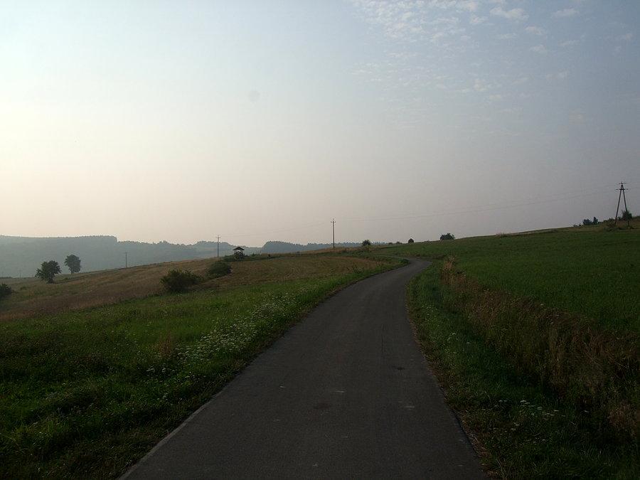 W stronę wiaty na Winnej Górze