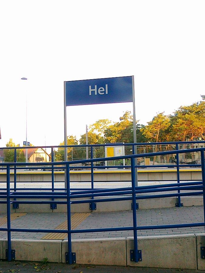 Stacja kolejowa w Helu