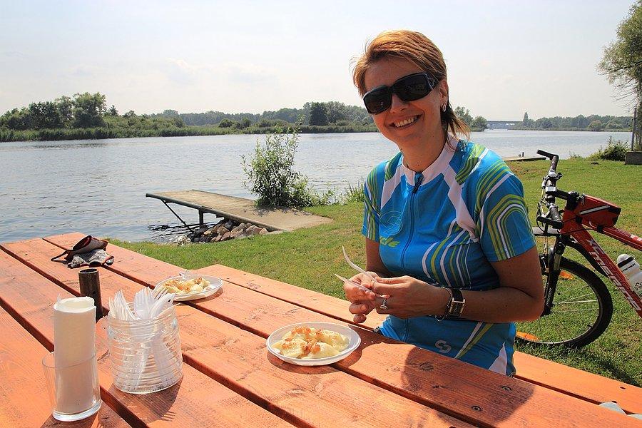Agnieszka zajada pierogi