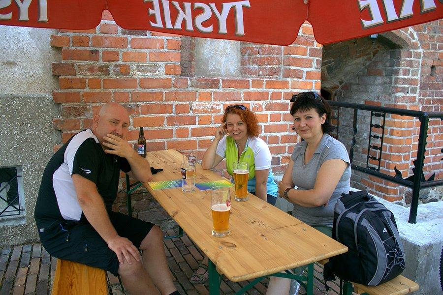 Z Iwoną, Bożeną i jackiem na izotoniku w kawiarni przy danym opactwie cystersów w Kołbaczu