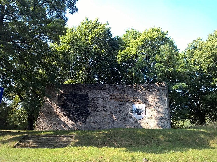 Pomnik w Siekierkach