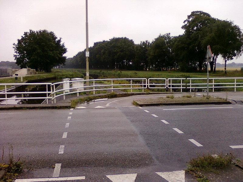Przejad podporządkowany