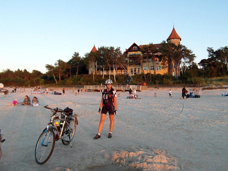 Zachód słońca na plaży w Łebie