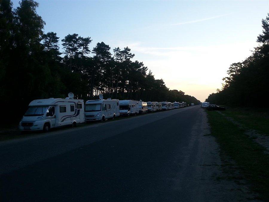 Bezpłatny kamping na lotnisku