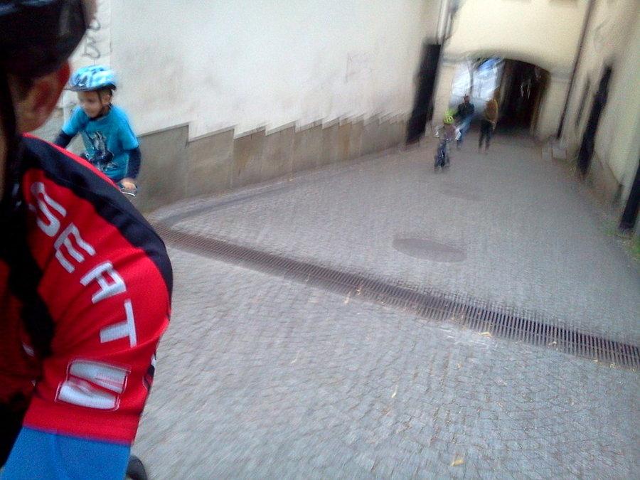 Podjazd na wzgórze zamkowe