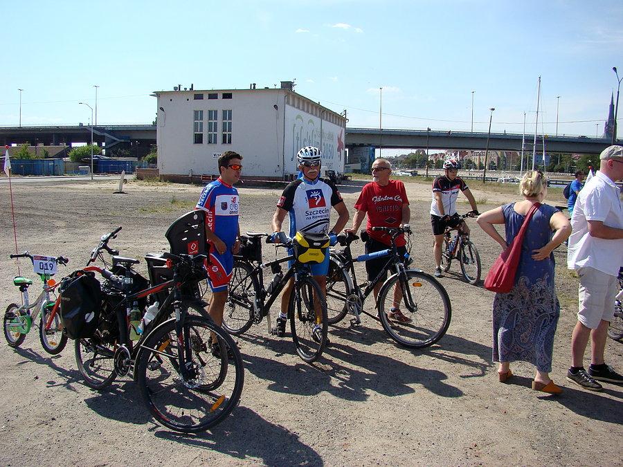 Na Łasztowni , szykujemy sie do koncertu na dzwonki rowerowe