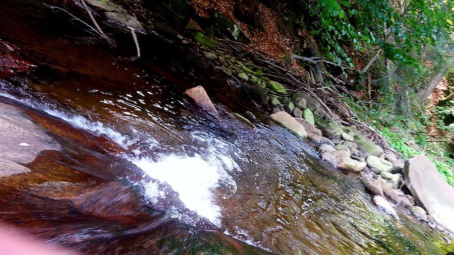 Jadę wzdłuż Czarnej Wisełki w Kierunku Stecówki
