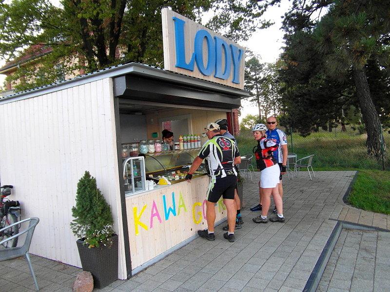 Lody na nadwiślańskim bulwarze z Tczewie