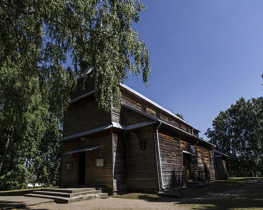 Drewniany kościół MB Anielskiej Monkinie
