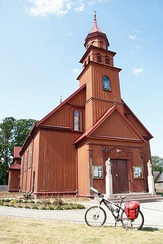 Kościół parafialny pw św. Józefa z 1920r w Złotorii