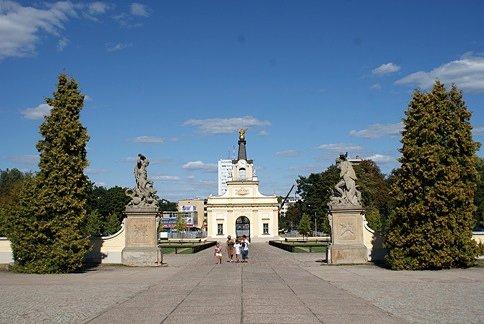 Brama pałacowa