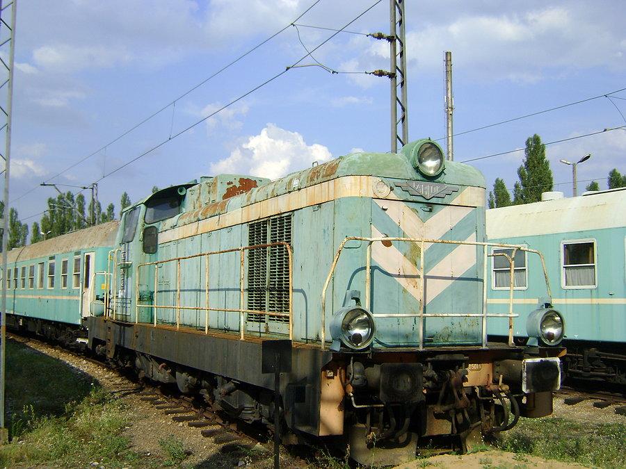 SM42-495 stoi przed halą naprawczą PR w Idzikowicach