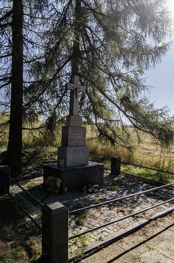 Groby Krzywe