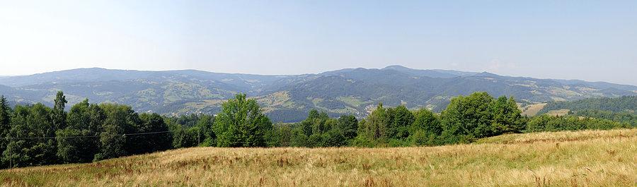 Panorama Pasma Radziejowej i doliny Popradu