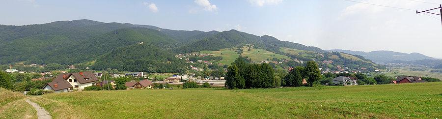 Panorama Rytra ze szlaku na Niemcową